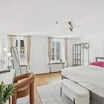 Bat Solutions Altstadt - Alles Was Ein Nicht Bietet - Direkt Am Beruehmten Wasserfall - 151 Qm Stadthaus Von 1732 Fuer 12 Personen - Dachterrasse Mit Grill & Weinbergblick - Garage & Weinkeller * ساربورغ