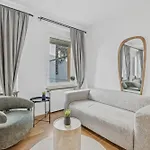 Bat Solutions Altstadt - Alles Was Ein Nicht Bietet - Direkt Am Beruehmten Wasserfall - 151 Qm Stadthaus Von 1732 Fuer 12 Personen - Dachterrasse Mit Grill & Weinbergblick - Garage & Weinkeller بيت للعطل ساربورغ