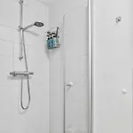 Bat Solutions Altstadt - Alles Was Ein Nicht Bietet - Direkt Am Beruehmten Wasserfall - 151 Qm Stadthaus Von 1732 Fuer 12 Personen - Dachterrasse Mit Grill & Weinbergblick - Garage & Weinkeller ساربورغ