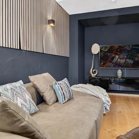 3 Queen Beds Waterfall Garage Terrace Center Saarburg