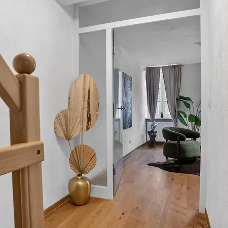 Vakantiehuis 3 Queen Beds Waterfall Garage Terrace Center *