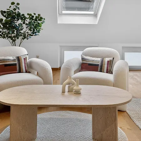 Prázdninový dům Bat Home Solutions Saarburg Altstadt - Alles Was Ein Hotel Nicht Bietet - Direkt Am Beruehmten Wasserfall - 151 Qm Stadthaus Von 1732 Fuer 12 Personen - Dachterrasse Mit Grill & Weinbergblick - Garage & Weinkeller