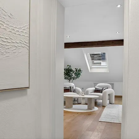 Vakantiehuis 3 Queen Beds Waterfall Garage Terrace Center