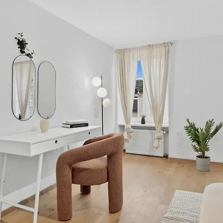 Σπίτι διακοπών Bat Solutions Altstadt - Alles Was Ein Nicht Bietet - Direkt Am Beruehmten Wasserfall - 151 Qm Stadthaus Von 1732 Fuer 12 Personen - Dachterrasse Mit Grill & Weinbergblick - Garage & Weinkeller