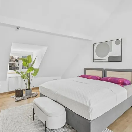 Bat Solutions Altstadt - Alles Was Ein Nicht Bietet - Direkt Am Beruehmten Wasserfall - 151 Qm Stadthaus Von 1732 Fuer 12 Personen - Dachterrasse Mit Grill & Weinbergblick - Garage & Weinkeller Σπίτι διακοπών *