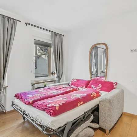 Σπίτι διακοπών Bat Solutions Altstadt - Alles Was Ein Nicht Bietet - Direkt Am Beruehmten Wasserfall - 151 Qm Stadthaus Von 1732 Fuer 12 Personen - Dachterrasse Mit Grill & Weinbergblick - Garage & Weinkeller