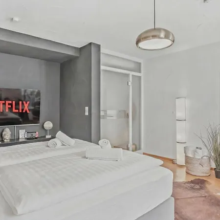 Bat Solutions Altstadt - Alles Was Ein Nicht Bietet - Direkt Am Beruehmten Wasserfall - 151 Qm Stadthaus Von 1732 Fuer 12 Personen - Dachterrasse Mit Grill & Weinbergblick - Garage & Weinkeller Σπίτι διακοπών Saarburg
