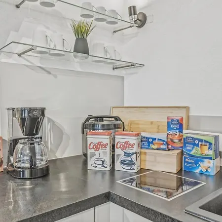 Bat Solutions Altstadt - Alles Was Ein Nicht Bietet - Direkt Am Beruehmten Wasserfall - 151 Qm Stadthaus Von 1732 Fuer 12 Personen - Dachterrasse Mit Grill & Weinbergblick - Garage & Weinkeller *