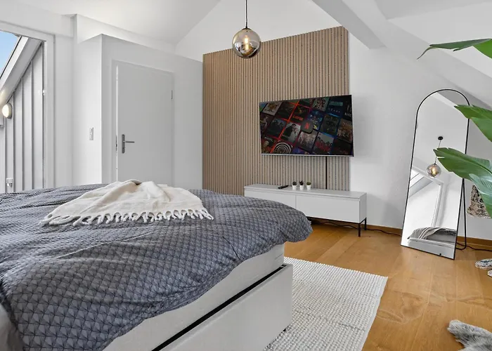 3 Queen Beds Waterfall Garage Terrace Center Ferienhaus Saarburg