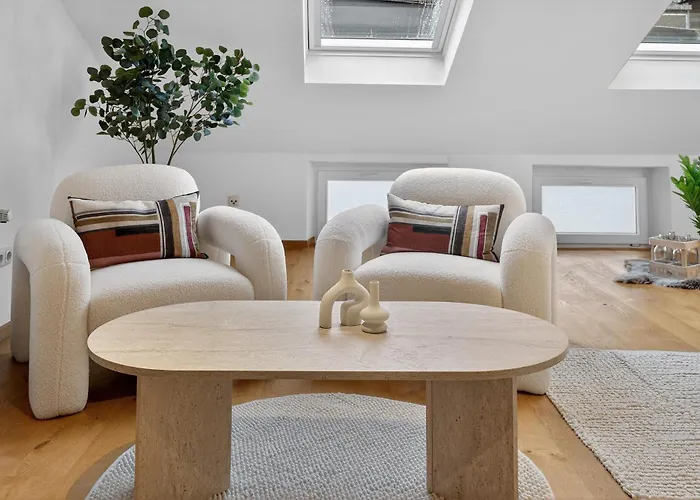 Prázdninový dům Bat Home Solutions Saarburg Altstadt - Alles Was Ein Hotel Nicht Bietet - Direkt Am Beruehmten Wasserfall - 151 Qm Stadthaus Von 1732 Fuer 12 Personen - Dachterrasse Mit Grill & Weinbergblick - Garage & Weinkeller