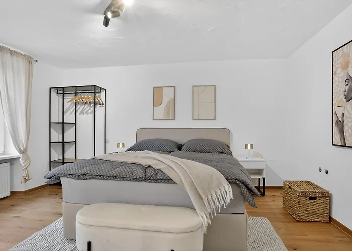 Σπίτι διακοπών Bat Home Solutions Saarburg Altstadt - Alles Was Ein Hotel Nicht Bietet - Direkt Am Beruehmten Wasserfall - 151 Qm Stadthaus Von 1732 Fuer 12 Personen - Dachterrasse Mit Grill & Weinbergblick - Garage & Weinkeller