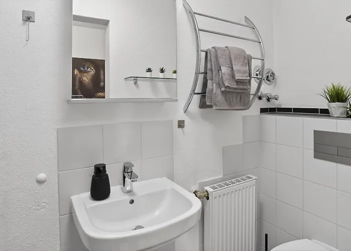 3 Queen Beds Waterfall Garage Terrace Center Ferienhaus Saarburg